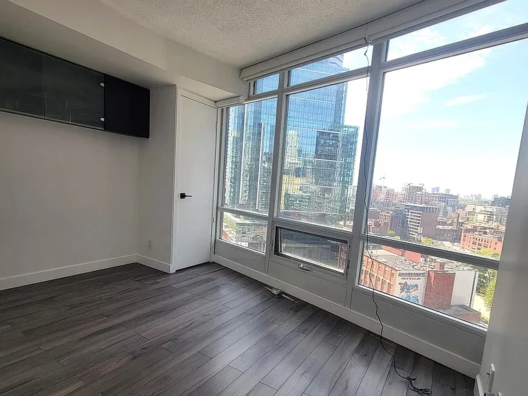 373 Front St W #2111 — Photo 7