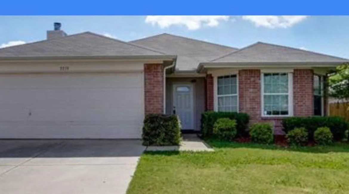 3 bed, 1816 sqft, $2,350 — Photo 1