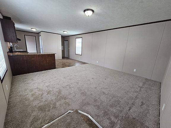 3rd image of 2724 W Robin Dr