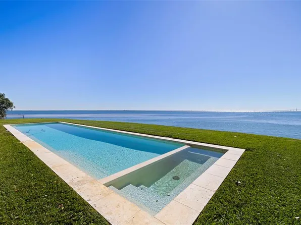 218 Colony Point Rd S, Saint Petersburg, FL 33705