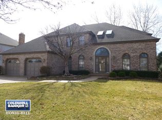 464 Quail Dr, Naperville, IL 60565