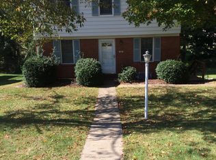 437 Sangree Rd, Pittsburgh, PA 15237