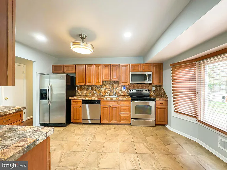 9206 Lorelei Ct — Photo 20