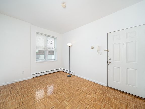 4th image of 314 Paterson Plank Rd APT 3B