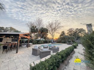 224 Yacht Club Dr NE, Fort Walton Beach, FL 32548