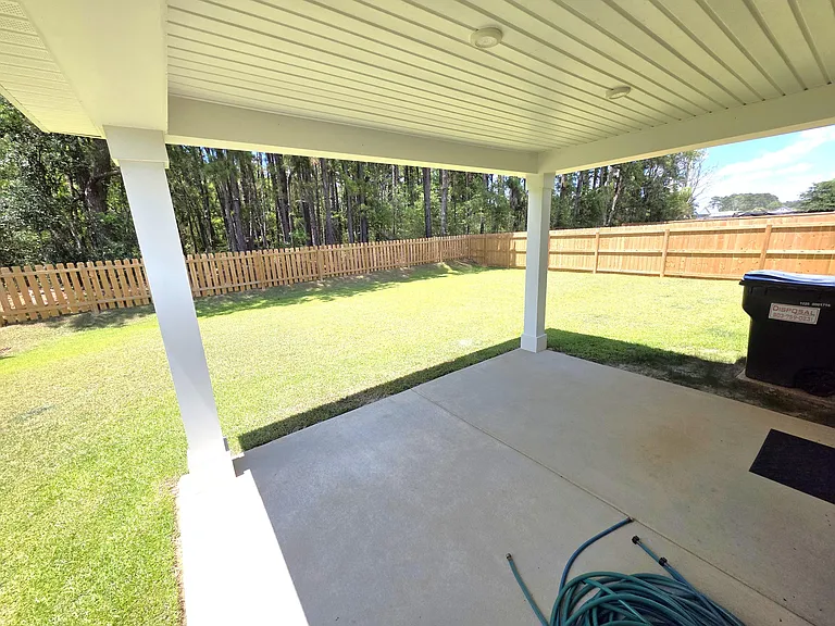 712 Sinker Ln — Photo 2