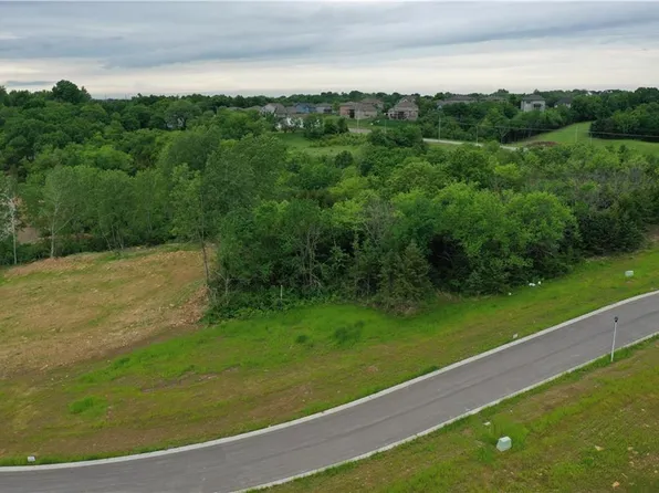 13126 W 52nd Ter, Shawnee, KS 66216