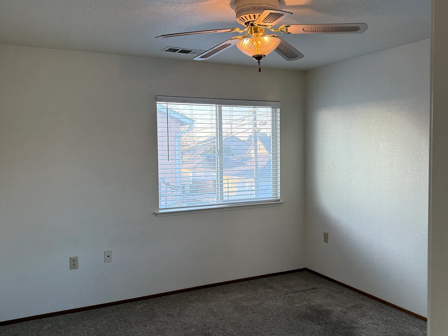 1 bed, 700 sqft, $1,500 — Photo 4