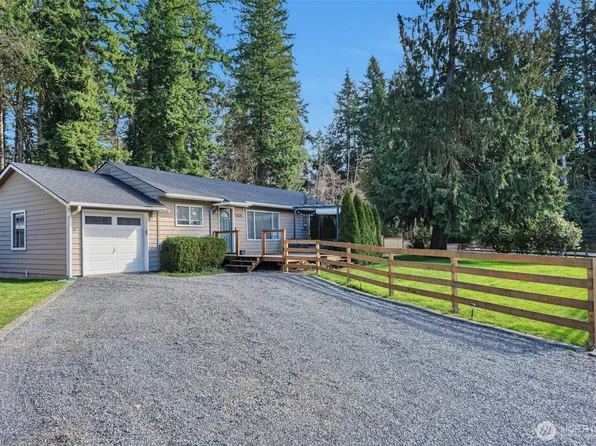 13825 Fender Drive, Lynnwood, WA 98087