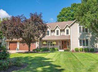 W168N10307 Wildrose Ln, Germantown, WI 53022