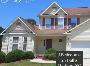 201 Dogwood Acres Ln, Madison, NC 27025