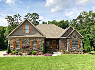 852 38th Ave NE, Hickory, NC 28601