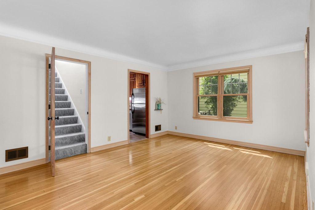Apartment in Minneapolis, Standish, Powderhorn - View 5