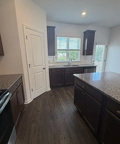 2829 Rosehall Way — Photo 7