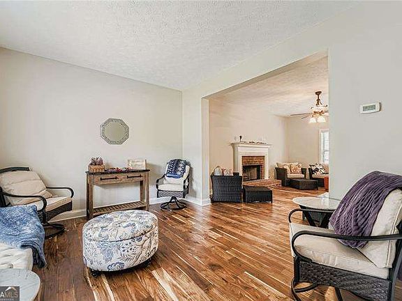 5th image of 2409 Caneridge Pointe SW