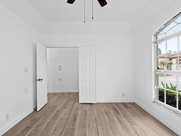 5122 Elpine Way — Photo 9
