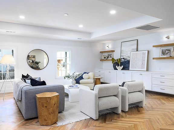 3rd image of 6021 Northwood Rd