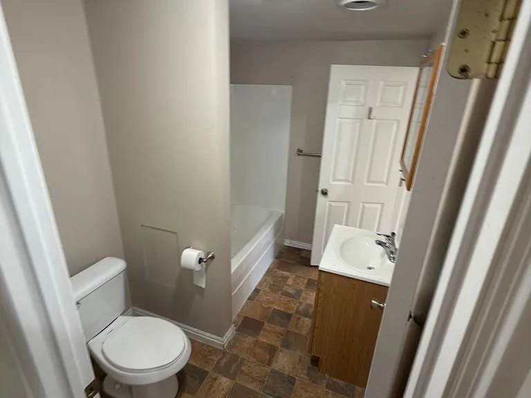 480 College Ave — Photo 15