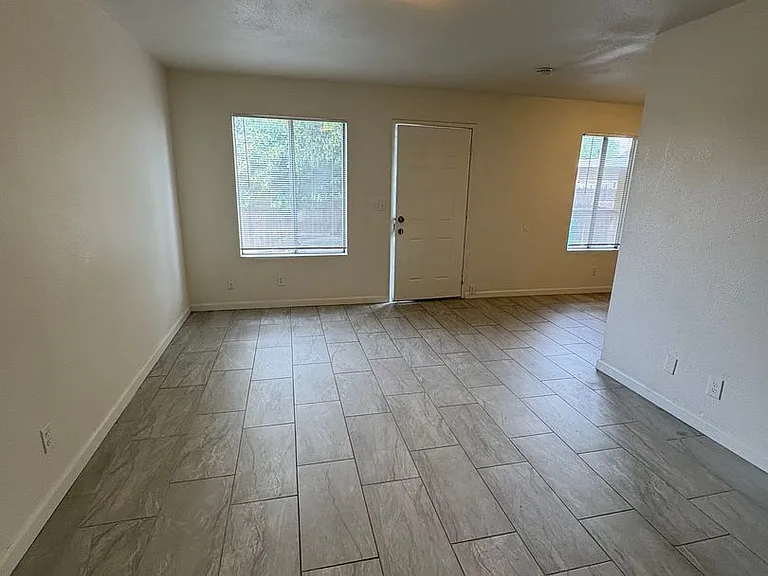 4198 — Photo 7
