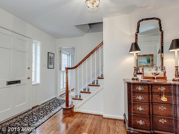 3rd image of 4107 N River St