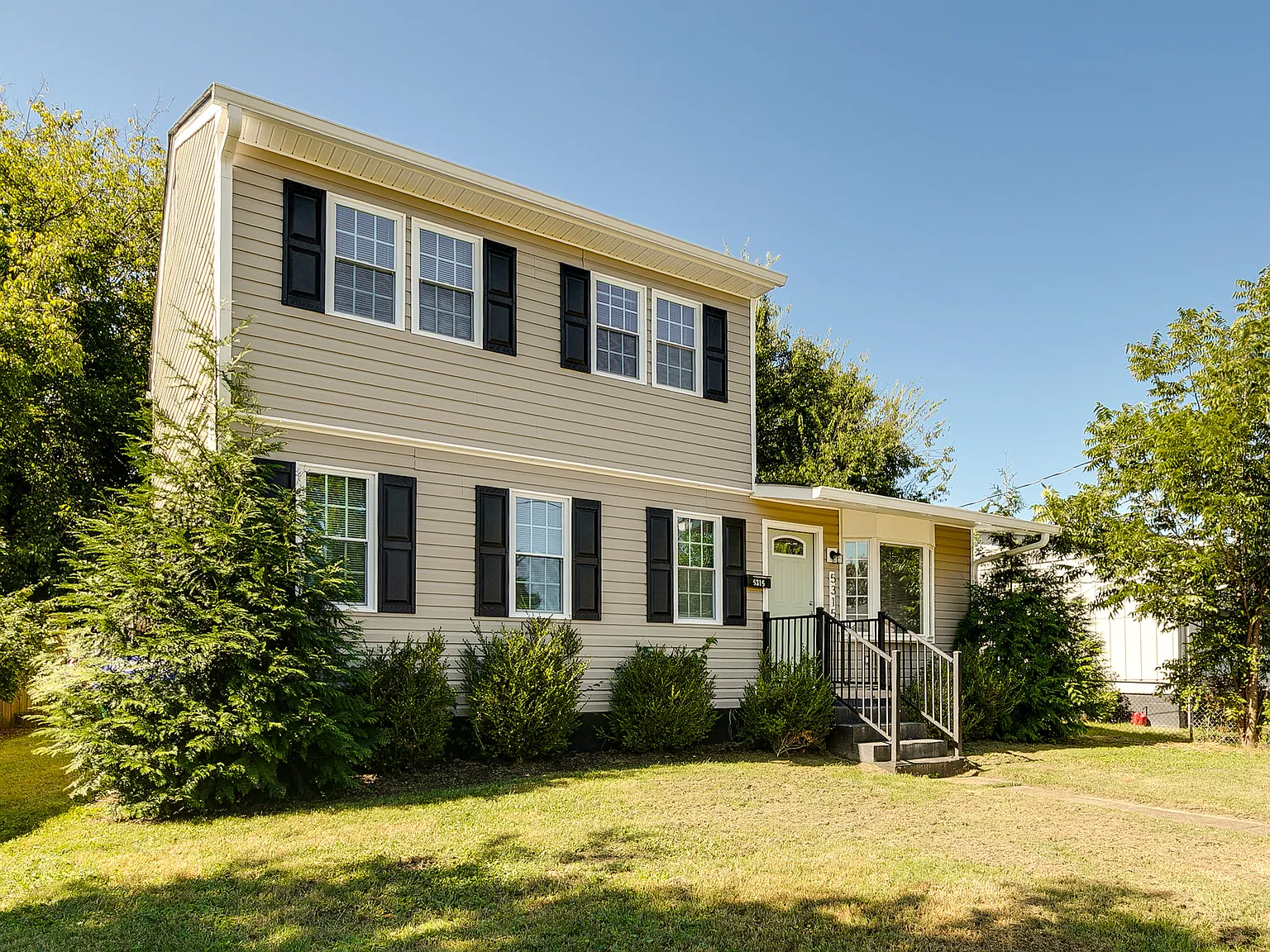 4 bed, 2.5 bath, 1514 sqft, $3,750 — Photo 1