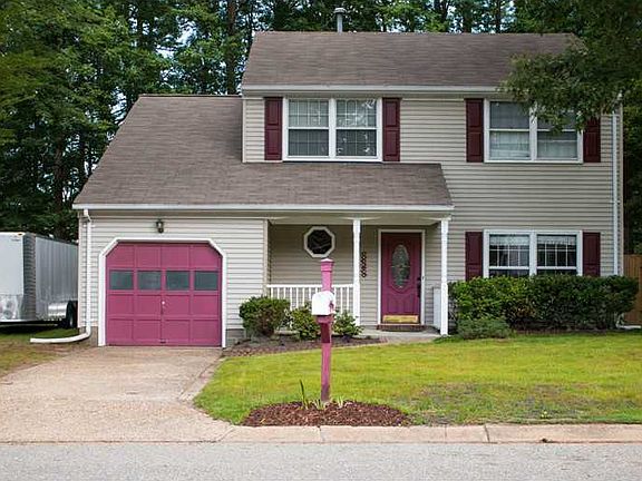 3rd image of 916 Belvoir Cir