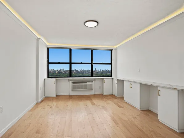 7004 Blvd East image 18 of 42