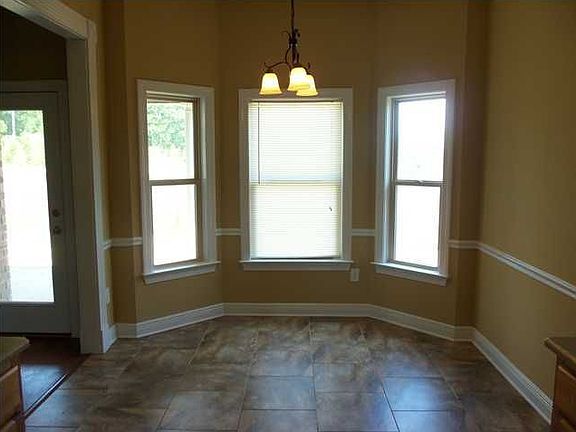 4th image of 11609 Belle Meade Cir