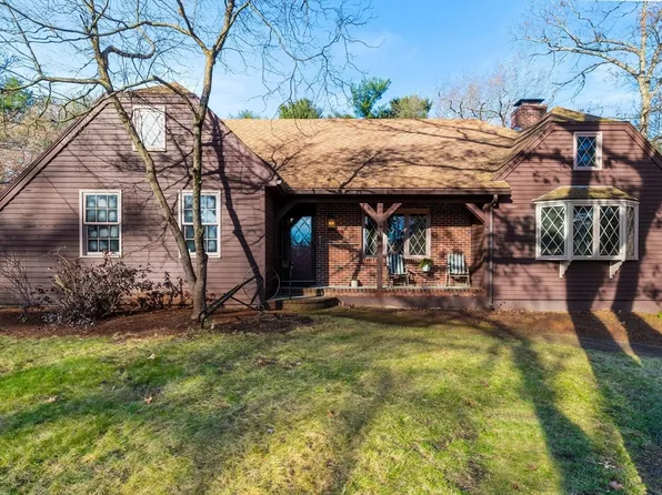 49 Gavin Cir, Reading, MA 01867