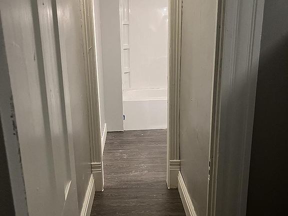 5th image of 715 E Main St #3