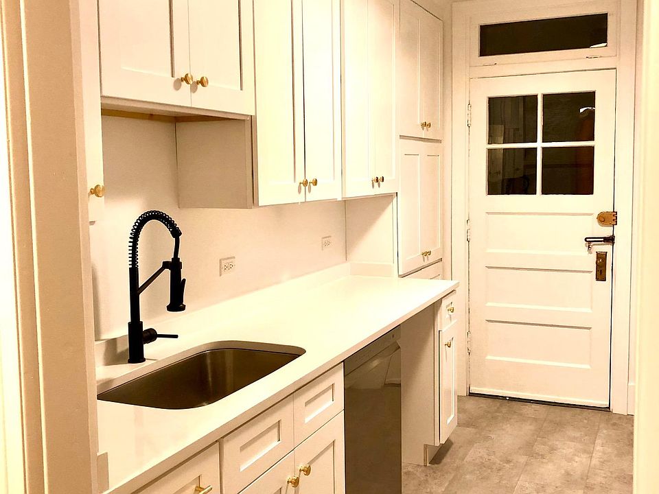 kitchen sink wall