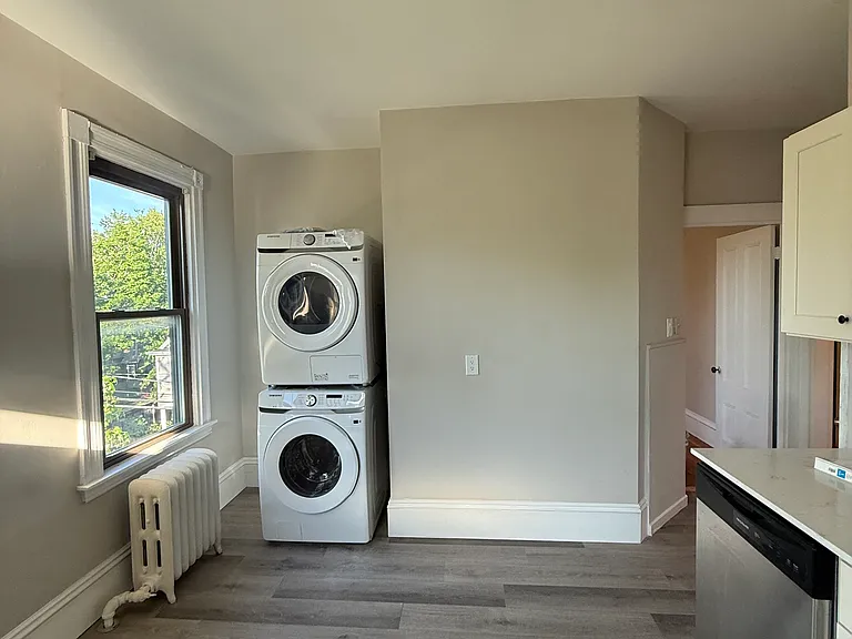 38 Walnut St #4 — Photo 16