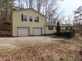 5280 Doc Bailey Rd, Cross Lanes, WV 25313