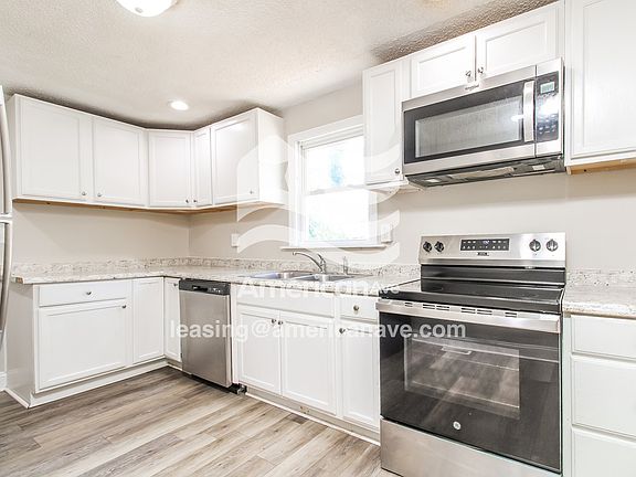 92536_009_kitchen_5.jpg