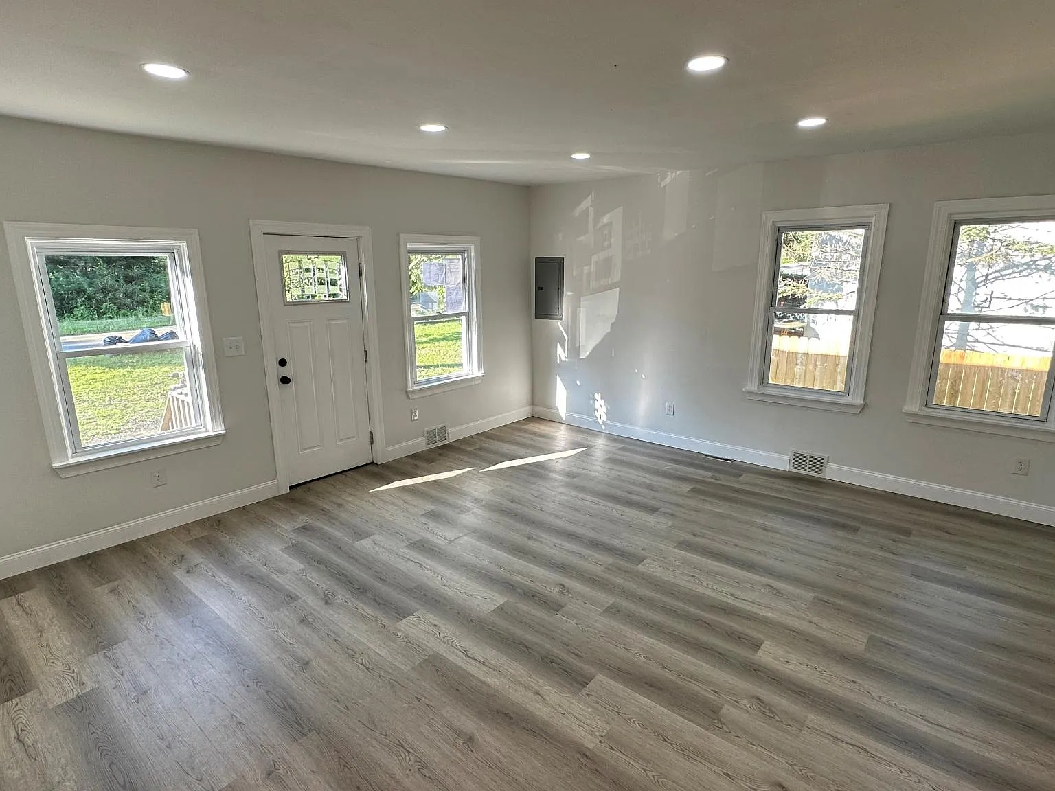1 bed, 660 sqft, $2,000 — Photo 3