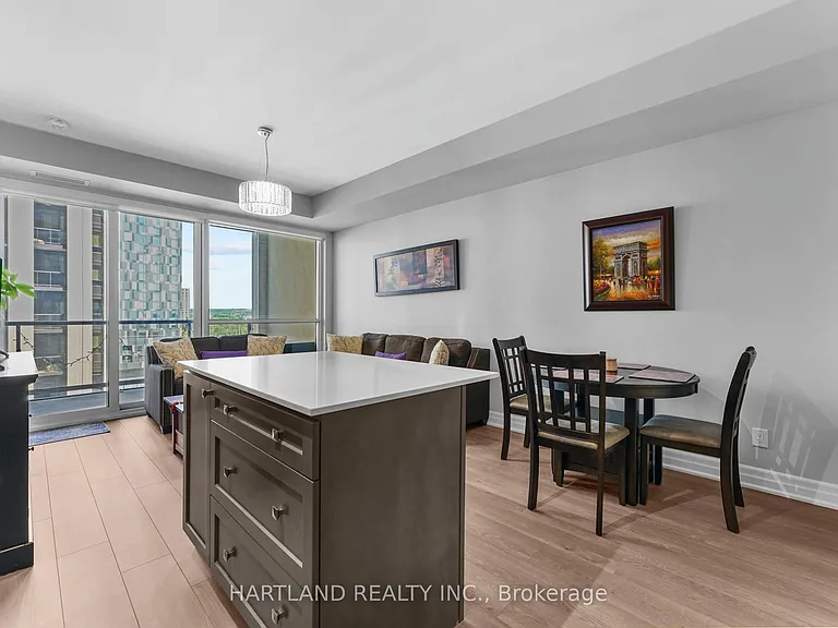 9075 Jane St #810 — Photo 11