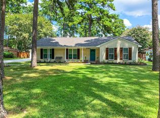 1535 Memorial Dr, Conroe, TX 77304