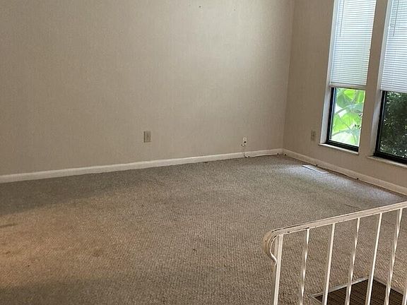 5th image of 6212 NW Robin Heights Dr