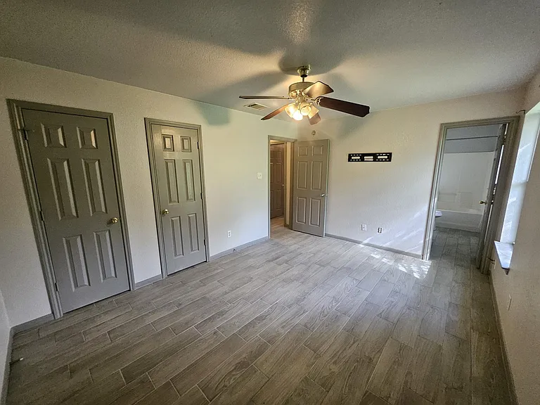 300 Castellon Ct — Photo 7