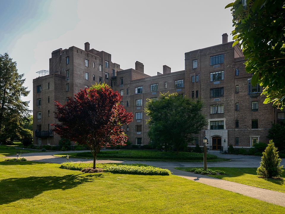 1st image of 100 Ardsley Ave W #2B