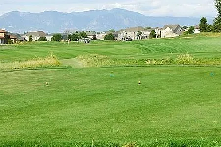 Broadlands golf course is just one mile away