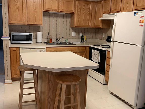 2nd image of 4503 Papillion Ct