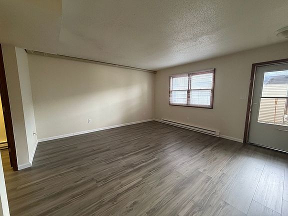 3rd image of 304 Martin Ct APT C
