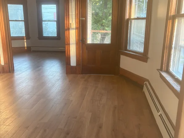 77 Intervale Ave, Burlington, VT 05401
