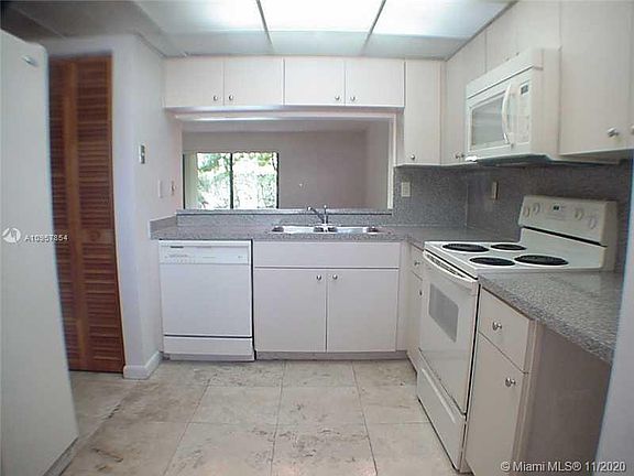 4th image of 10184 NW 41st St #101-9