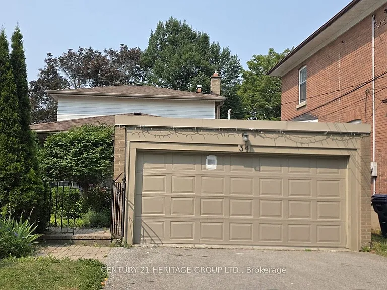 34 Agincourt Dr — Photo 1