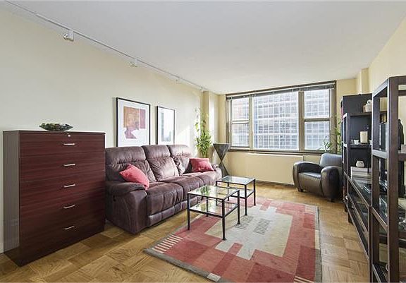 4th image of 245 E 54th St APT 20H