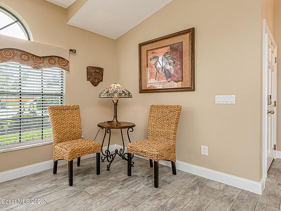 5th image of 1198 Apple Creek Ln