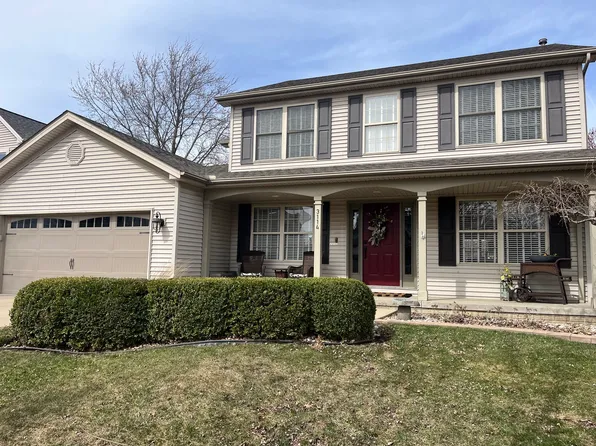 3114 Auburn Rd, Bloomington, IL 61704