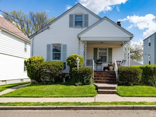 38 June St, South River, NJ 08882
